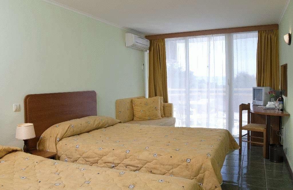 Hotel Malibu Albena Bagian luar foto