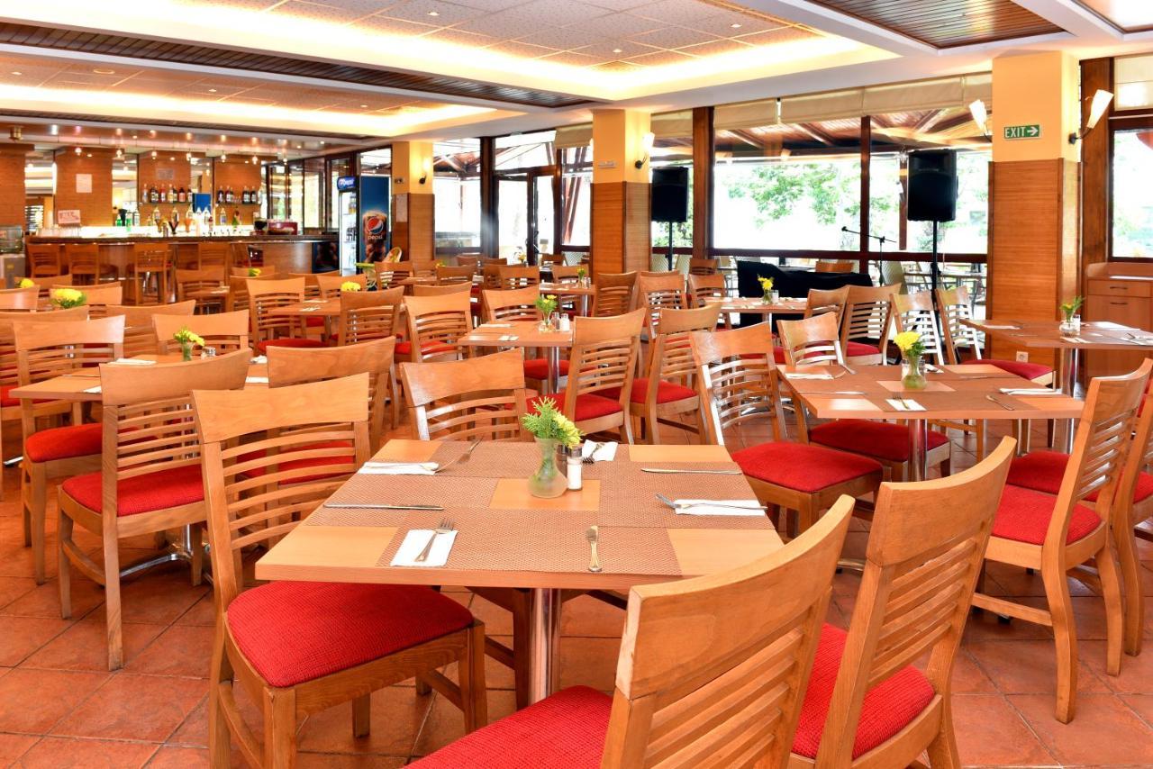 Hotel Malibu Albena Bagian luar foto