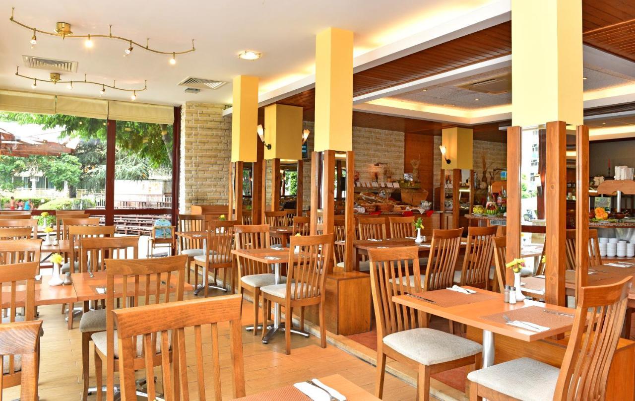 Hotel Malibu Albena Bagian luar foto