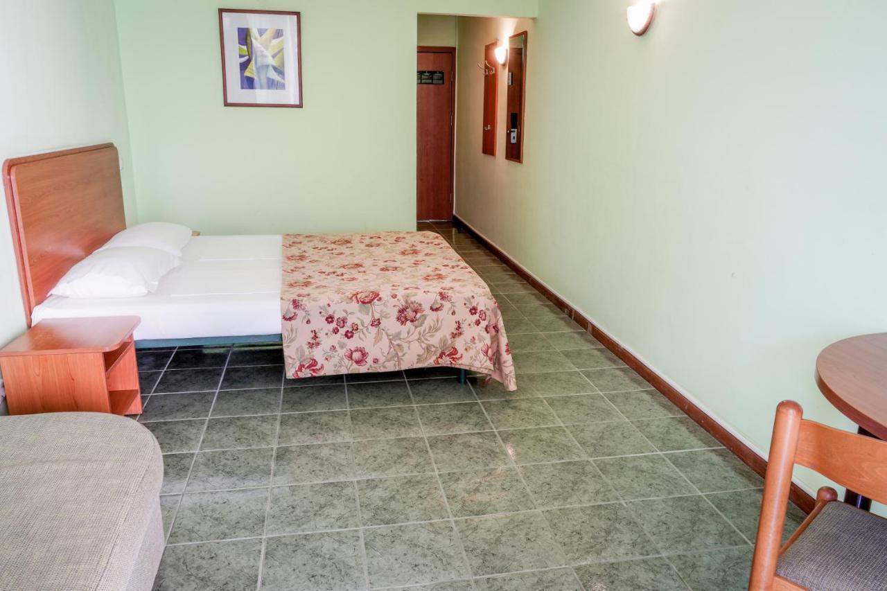 Hotel Malibu Albena Bagian luar foto