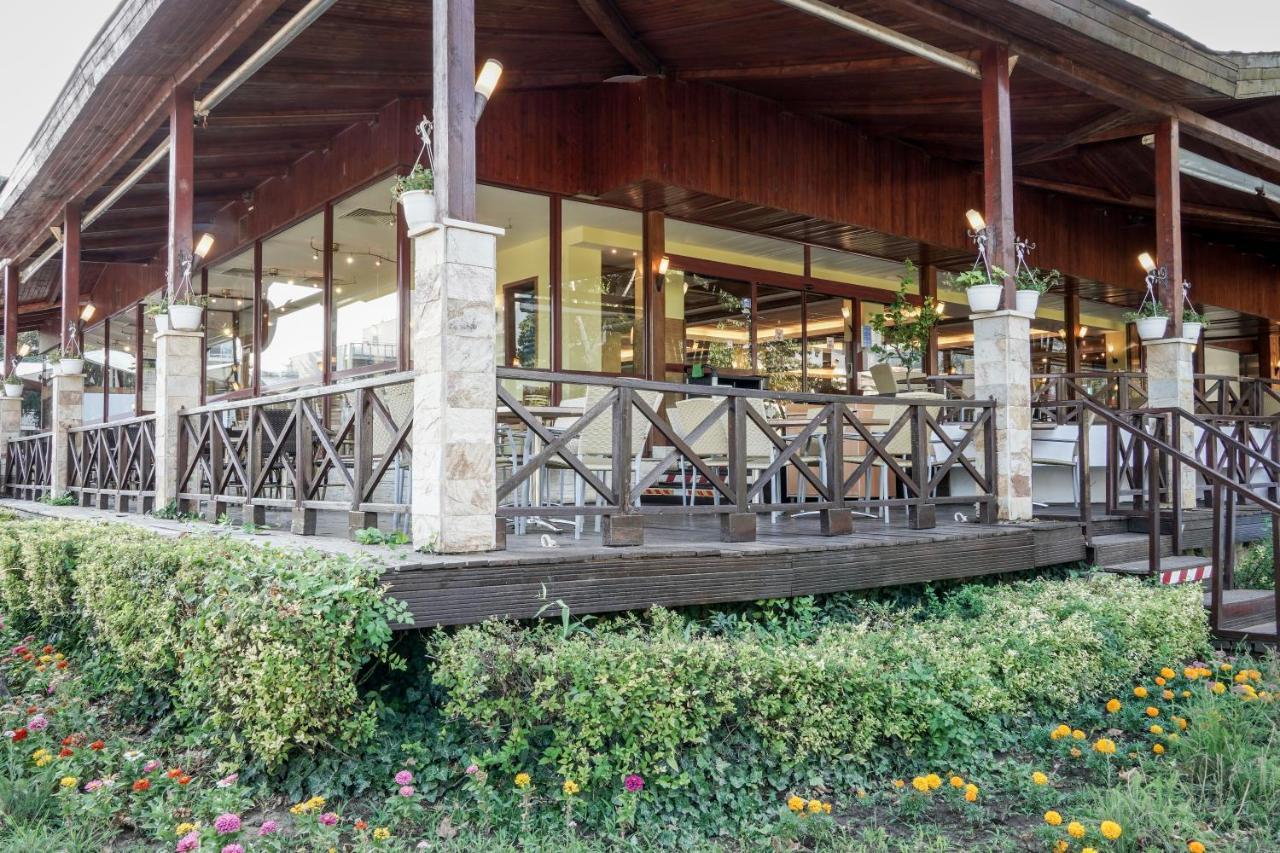 Hotel Malibu Albena Bagian luar foto