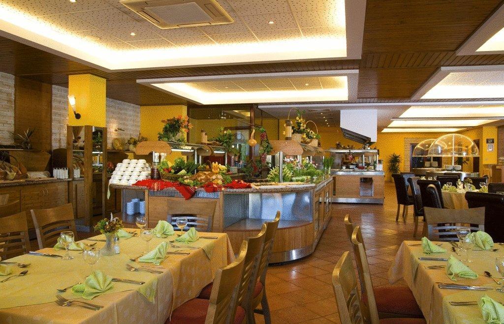 Hotel Malibu Albena Bagian luar foto