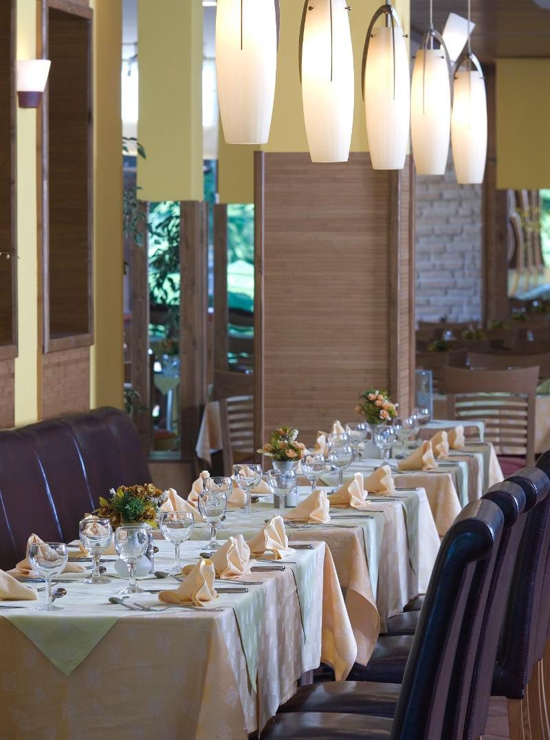 Hotel Malibu Albena Bagian luar foto