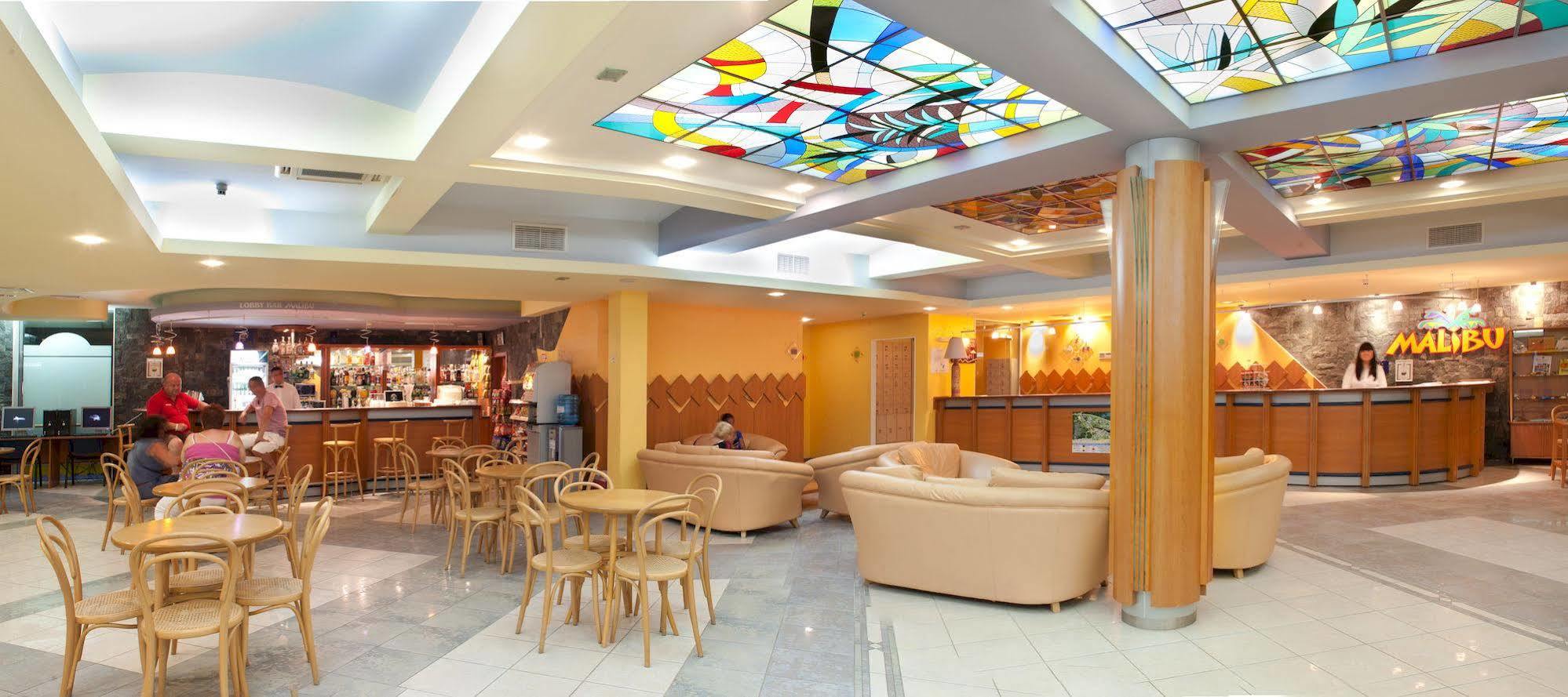Hotel Malibu Albena Bagian luar foto